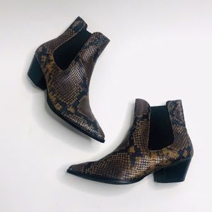 Steve Madden Leather Snake Print Chelsea Boot Sz 6